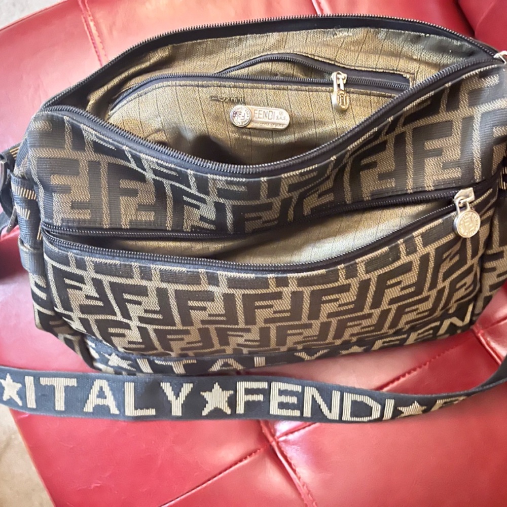Fendi Roma 1925 body bag - Picture 2 of 8